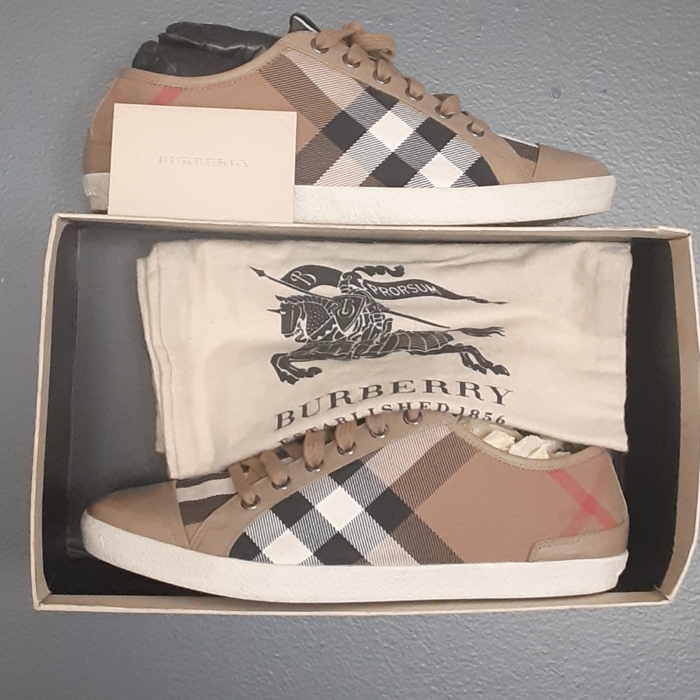 Burberry  mens shoes